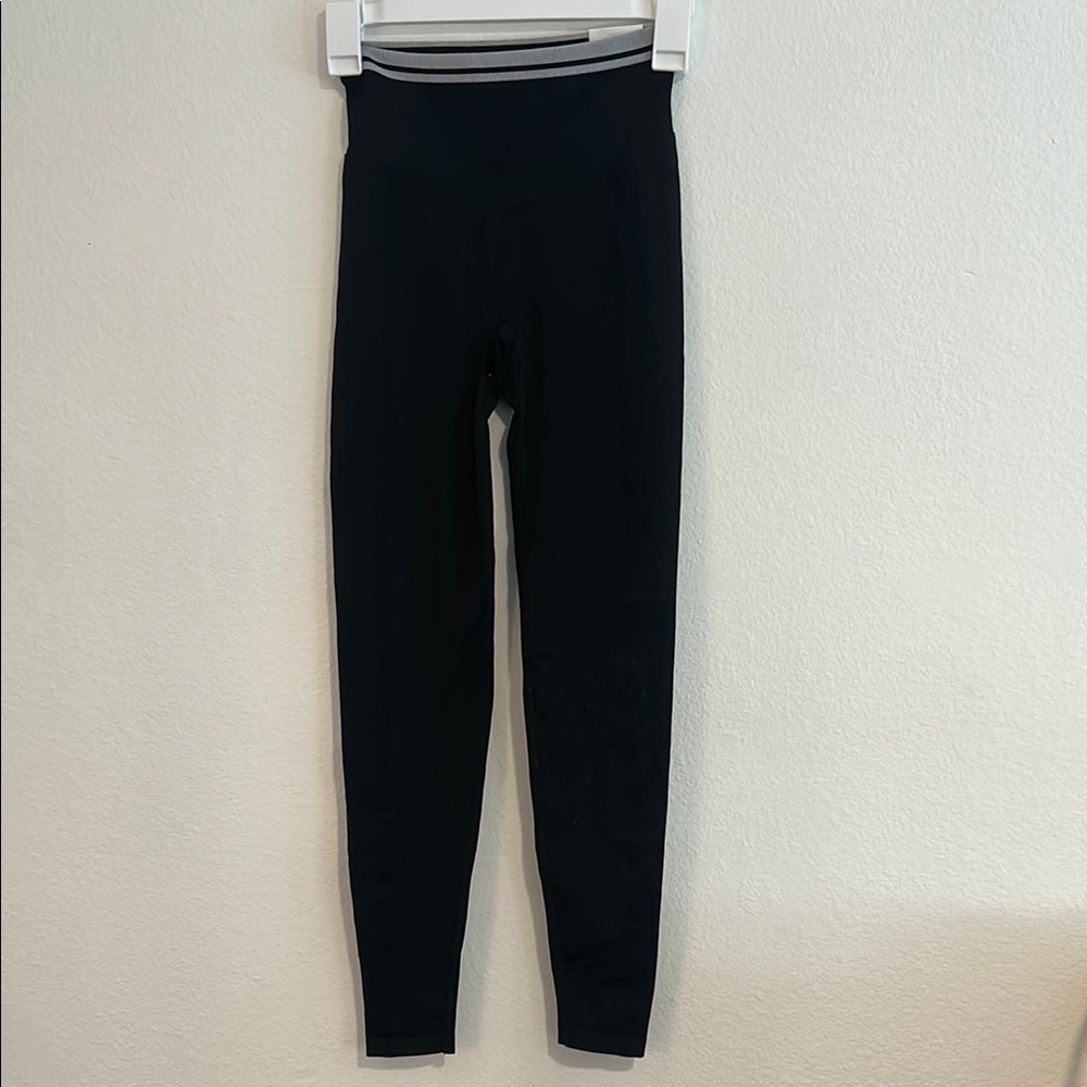 PINK Black Leggings